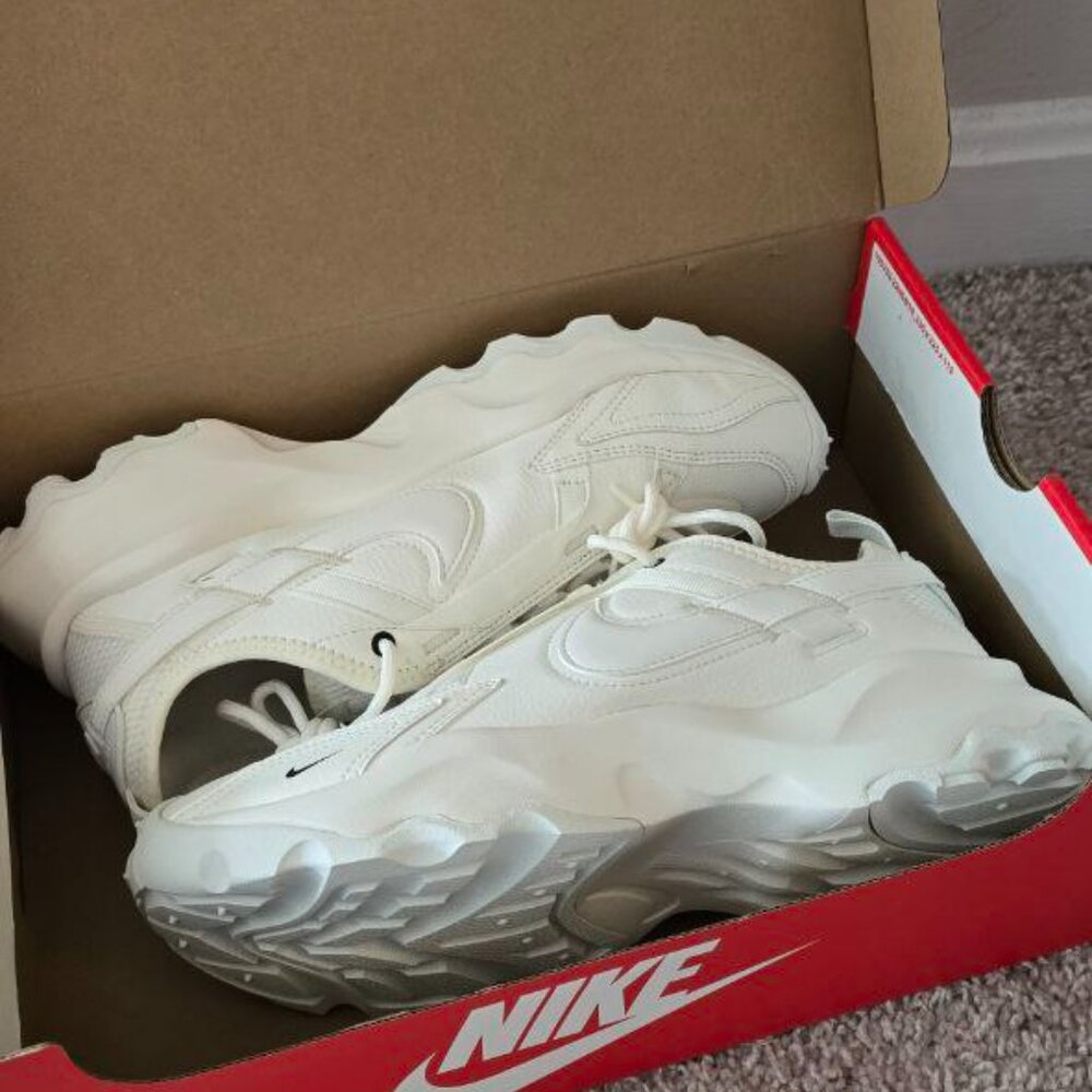 New In Box! Nike TC 7900